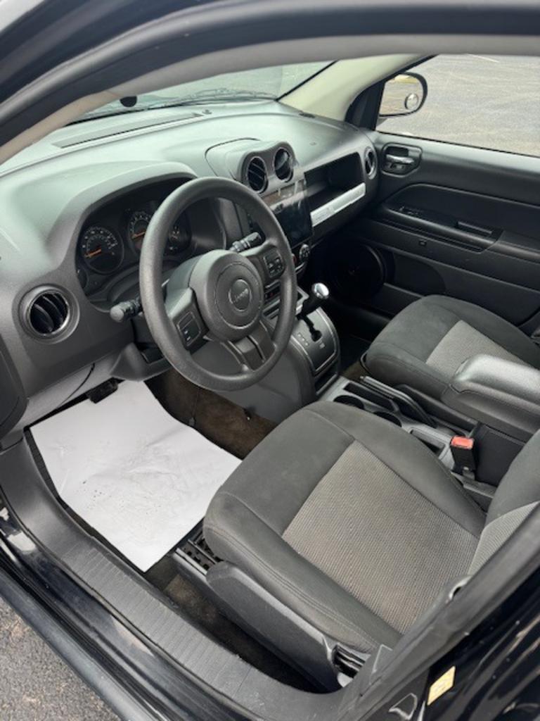 2016 Jeep Compass Sport photo